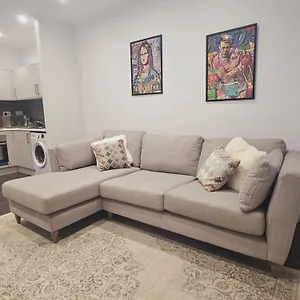 Spectrum House Apartment Bradford (West Yorkshire)