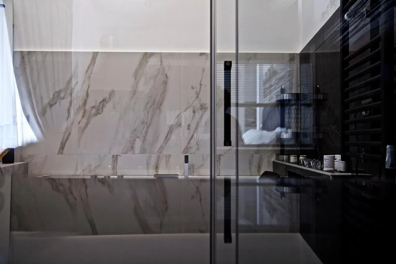 Scugnizzo Apartment Luxury Home Napels 0*,  Italië